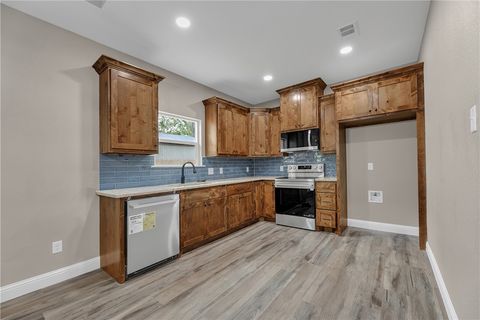 Tiny photo for 905 W Virginia Street, Navasota, TX 77868 (MLS # 26004431)