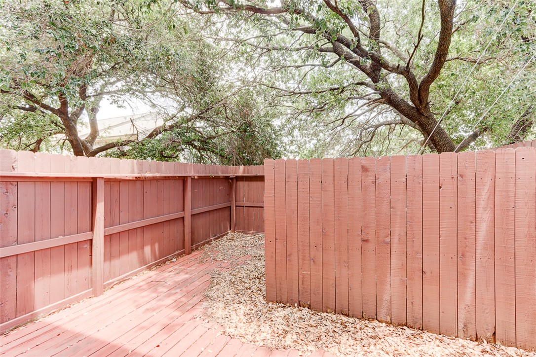 College Station, Texas 77840, United States, 2 Bedrooms Bedrooms, ,3 BathroomsBathrooms,Residential,Active,136402