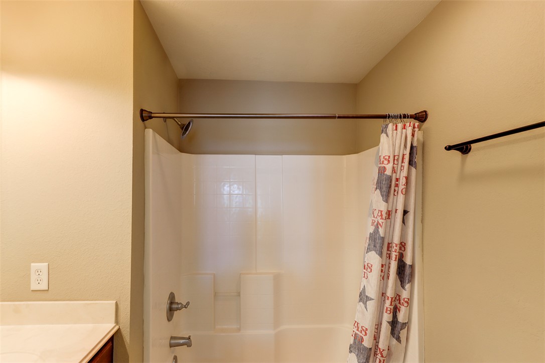 College Station, Texas 77840, United States, 2 Bedrooms Bedrooms, ,3 BathroomsBathrooms,Residential,Active,136402