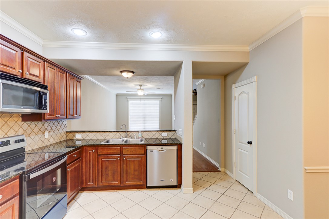 College Station, Texas 77840, United States, 2 Bedrooms Bedrooms, ,3 BathroomsBathrooms,Residential,Active,136402