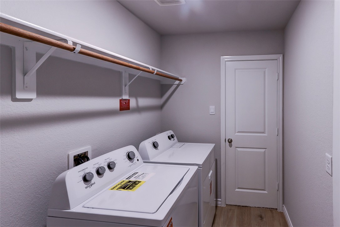 College Station, Texas 77845, United States, 4 Bedrooms Bedrooms, ,3 BathroomsBathrooms,Residential,Active,193029