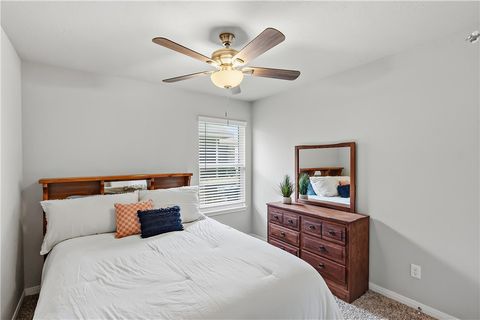 Tiny photo for 2043 Brisbane Way, Bryan, TX 77807 (MLS # 26004382)