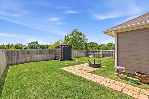 Tiny photo for 2043 Brisbane Way, Bryan, TX 77807 (MLS # 26004382)