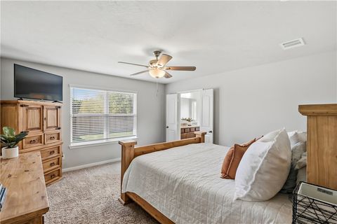 Tiny photo for 2043 Brisbane Way, Bryan, TX 77807 (MLS # 26004382)