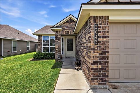 Tiny photo for 2043 Brisbane Way, Bryan, TX 77807 (MLS # 26004382)