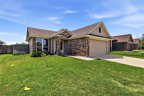 Tiny photo for 2043 Brisbane Way, Bryan, TX 77807 (MLS # 26004382)