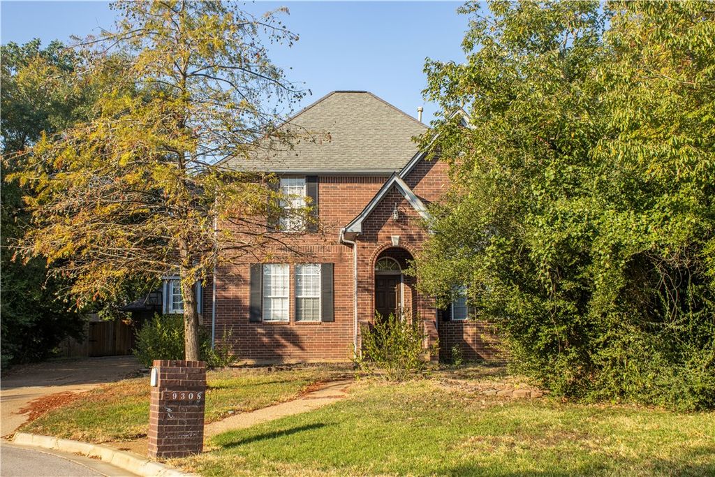 Photo of 9308 Amberwood Court, College Station, TX 77845 (MLS # 25010788)