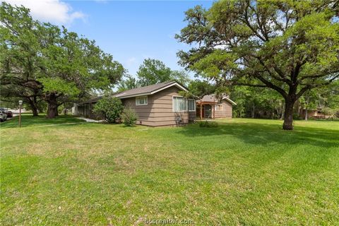 Tiny photo for 800 Park Place, College Station, TX 77840 (MLS # 26005264)