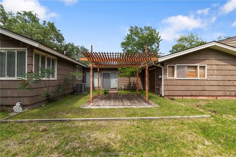 Tiny photo for 800 Park Place, College Station, TX 77840 (MLS # 26005264)