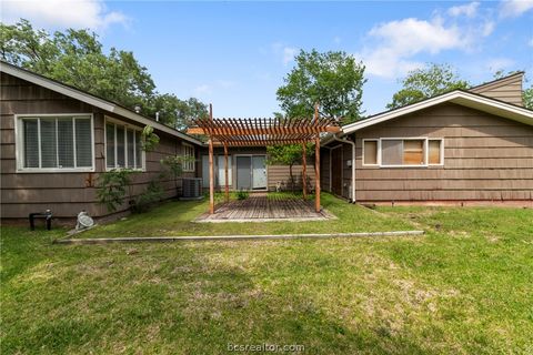 Tiny photo for 800 Park Place, College Station, TX 77840 (MLS # 26005264)