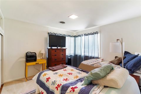 Tiny photo for 800 Park Place, College Station, TX 77840 (MLS # 26005264)