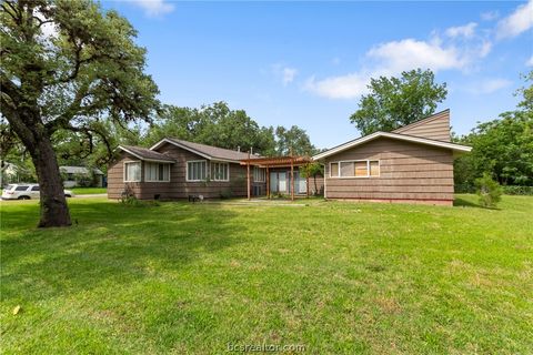 Tiny photo for 800 Park Place, College Station, TX 77840 (MLS # 26005264)