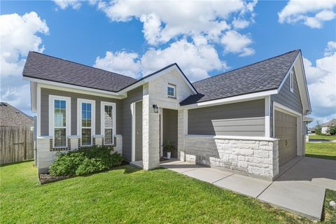 Photo of 2039 Theresa Drive, Bryan, TX 77807 (MLS # 25011439)