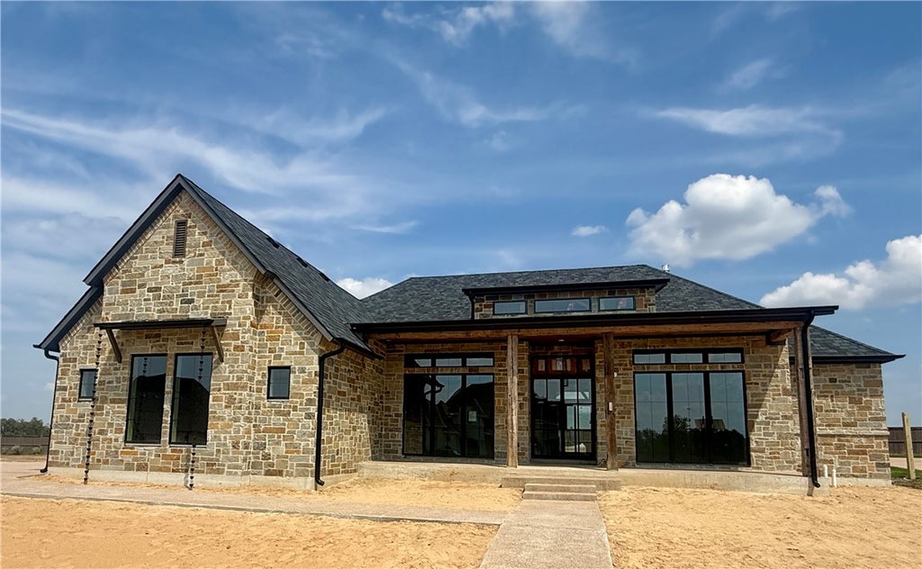 Photo of 4916 Latour Loop, Bryan, TX 77802 (MLS # 26011115)