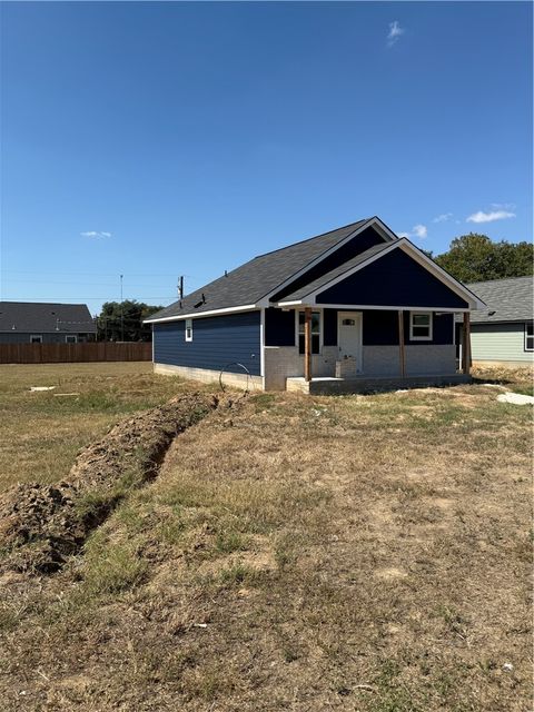 Tiny photo for 1708 Pine Street, Hearne, TX 77859 (MLS # 25013292)