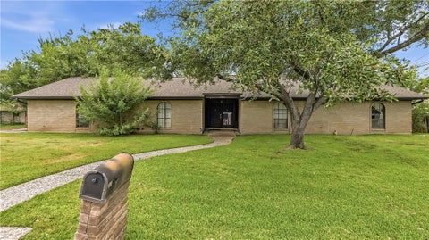 Photo of 3901 Oak Bend Drive, Bryan, TX 77802 (MLS # 26009146)