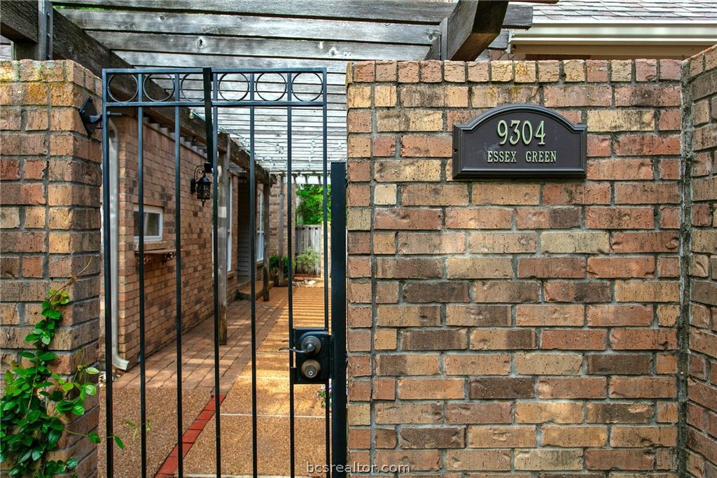 Photo of 9304 Essex Green Grn, College Station, TX 77845 (MLS # 26004714)