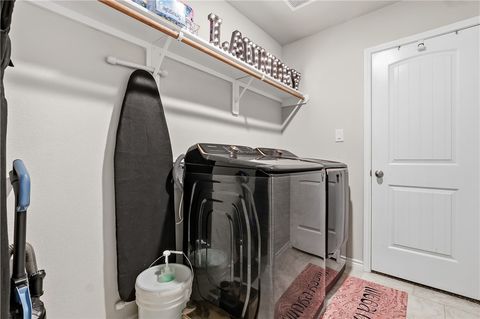 Tiny photo for 2009 Chief Street, Bryan, TX 77807 (MLS # 26003510)