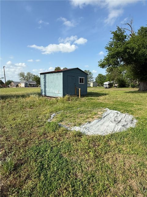 Tiny photo for 507 E Logan Street, Calvert, TX 77837 (MLS # 26004236)