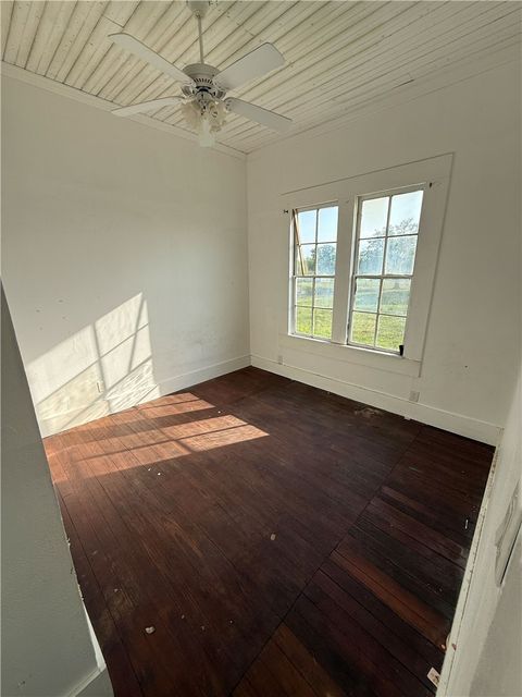 Tiny photo for 507 E Logan Street, Calvert, TX 77837 (MLS # 26004236)