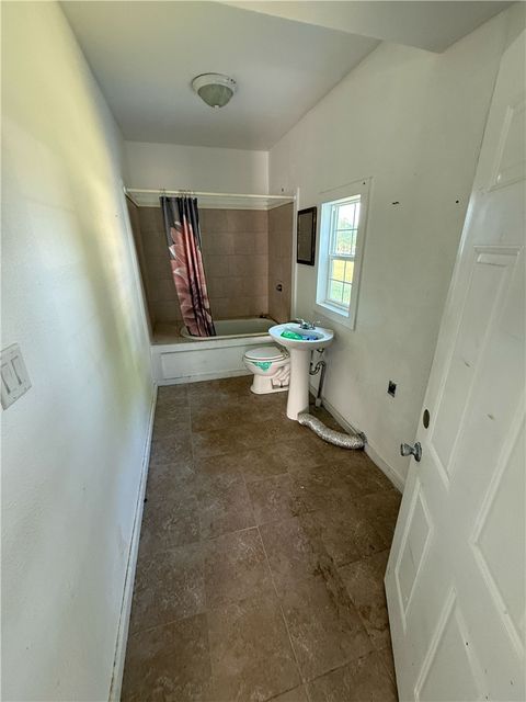 Tiny photo for 507 E Logan Street, Calvert, TX 77837 (MLS # 26004236)