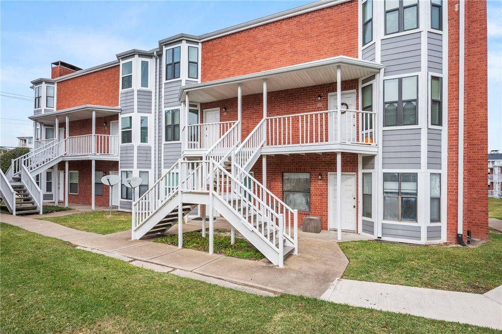 Photo of 4441 Old College Rd #3101, Bryan, TX 77801 (MLS # 25012938)