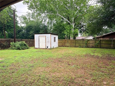 Tiny photo for 405 Rose Marie Boulevard, Hearne, TX 77859 (MLS # 26005327)