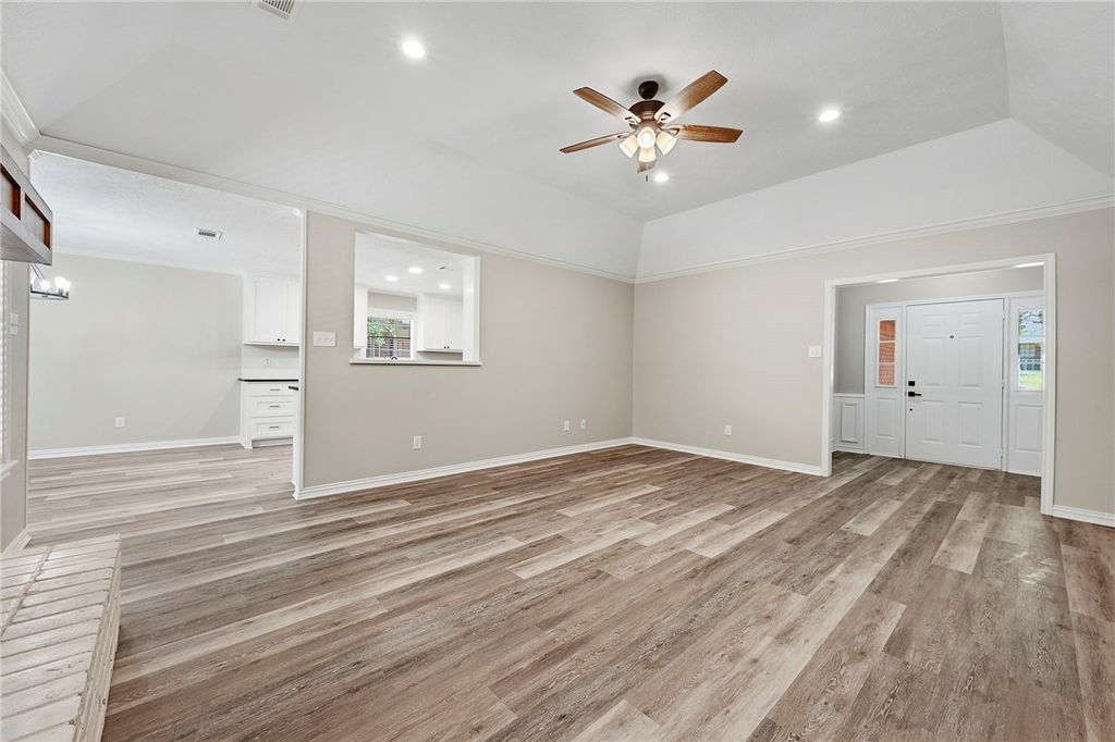 Photo of 5505 Somerford Lane, Bryan, TX 77802 (MLS # 26006157)