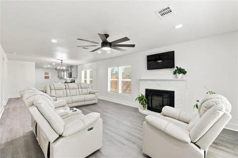Tiny photo for 902 Post Oak Street, Hearne, TX 77859 (MLS # 26010371)