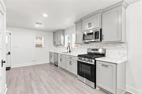 Tiny photo for 902 Post Oak Street, Hearne, TX 77859 (MLS # 26010371)