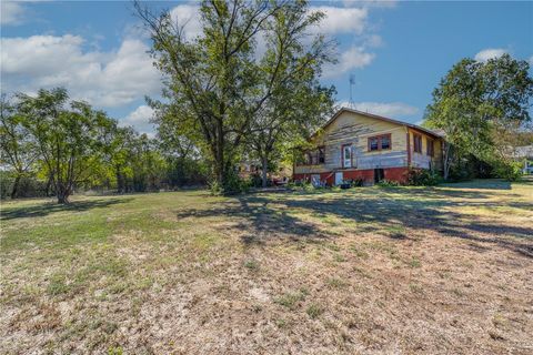 Tiny photo for 201 S Porter Street, Caldwell, TX 77836 (MLS # 25010384)