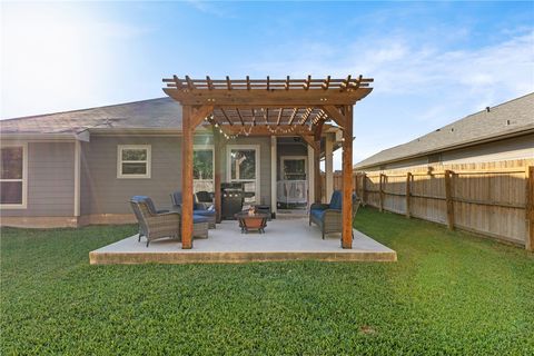 Tiny photo for 2016 Dumfries Drive, Bryan, TX 77807 (MLS # 25010909)