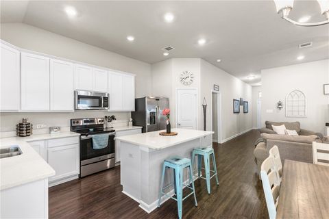 Tiny photo for 2016 Dumfries Drive, Bryan, TX 77807 (MLS # 25010909)