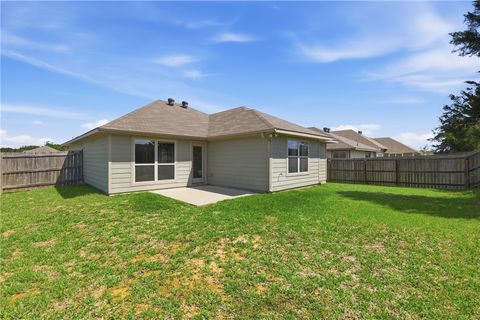 Tiny photo for 2725 Porters Way, Bryan, TX 77803 (MLS # 26005489)