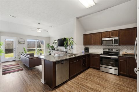 Tiny photo for 2725 Porters Way, Bryan, TX 77803 (MLS # 26005489)