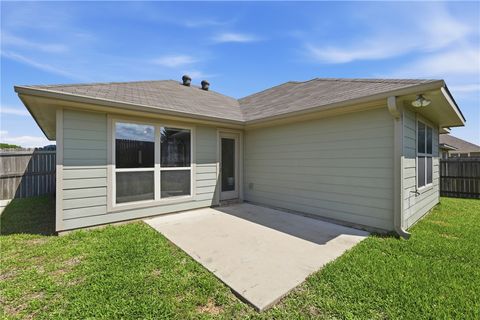 Tiny photo for 2725 Porters Way, Bryan, TX 77803 (MLS # 26005489)