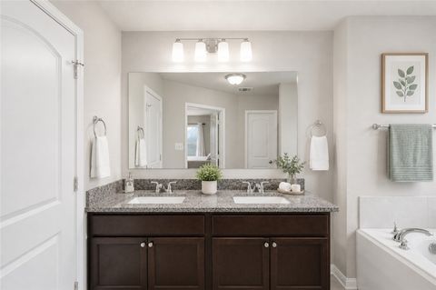 Tiny photo for 2725 Porters Way, Bryan, TX 77803 (MLS # 26005489)