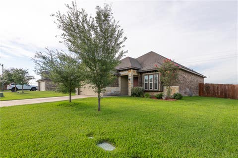Tiny photo for 7403 Masters Drive, Navasota, TX 77868 (MLS # 26008973)