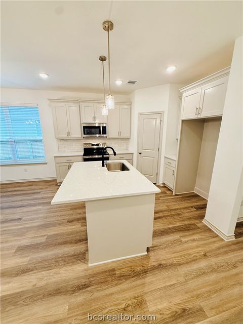 Tiny photo for 1200 Suncrest Street, Bryan, TX 77803 (MLS # 26003035)