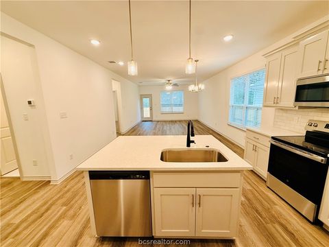 Tiny photo for 1200 Suncrest Street, Bryan, TX 77803 (MLS # 26003035)