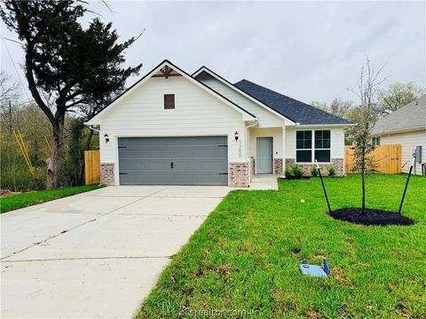 Photo of 1200 Suncrest Street, Bryan, TX 77803 (MLS # 26003035)