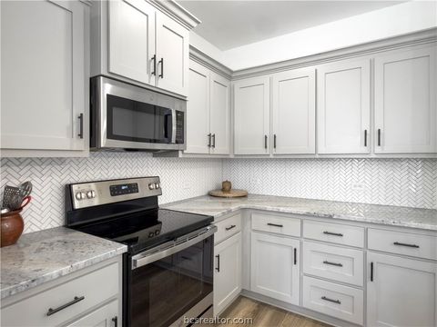 Tiny photo for 417 Marble Falls Drive, Bryan, TX 77803 (MLS # 26005022)