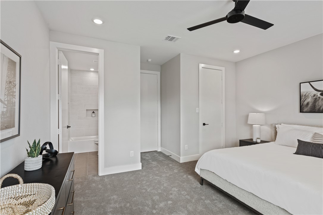 College Station, Texas 77840, United States, 4 Bedrooms Bedrooms, ,5 BathroomsBathrooms,Residential,Active,96071