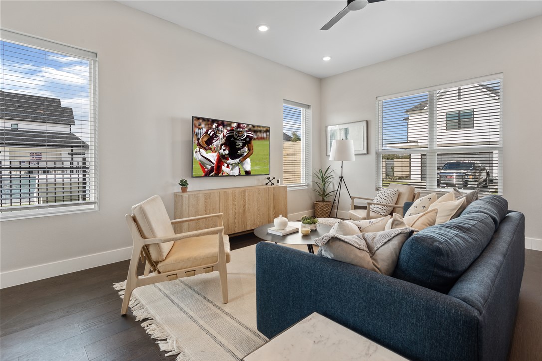 College Station, Texas 77840, United States, 4 Bedrooms Bedrooms, ,5 BathroomsBathrooms,Residential,Active,96071