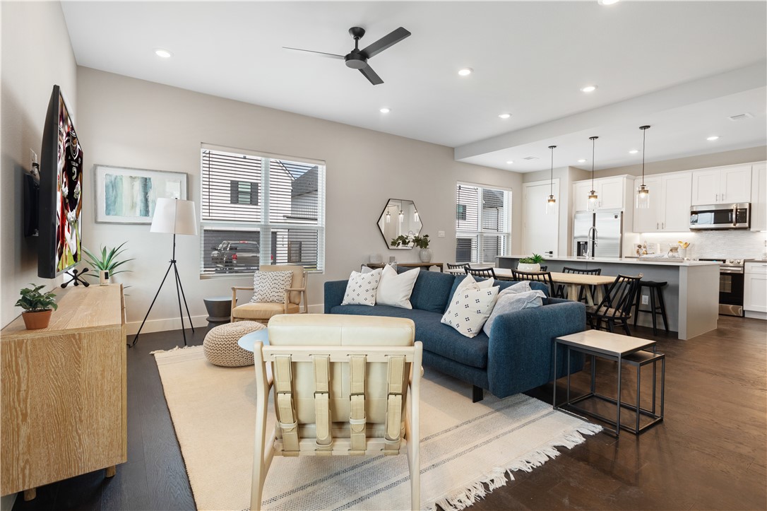 College Station, Texas 77840, United States, 4 Bedrooms Bedrooms, ,5 BathroomsBathrooms,Residential,Active,96071