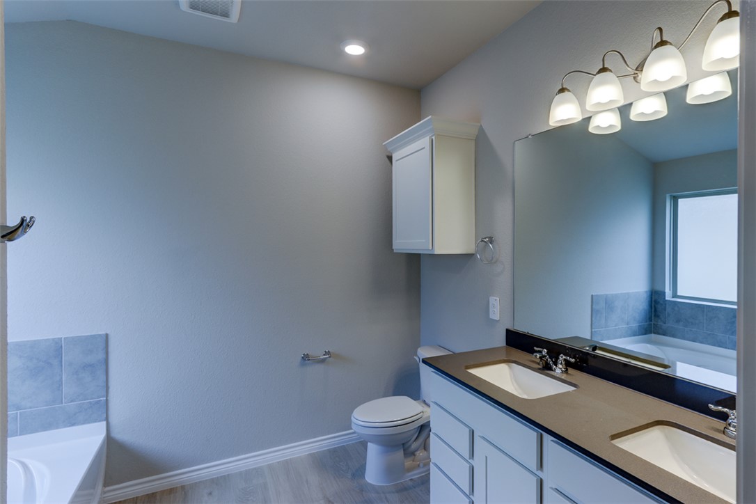 College Station, Texas 77845, United States, 3 Bedrooms Bedrooms, ,2 BathroomsBathrooms,Residential,Active,217526