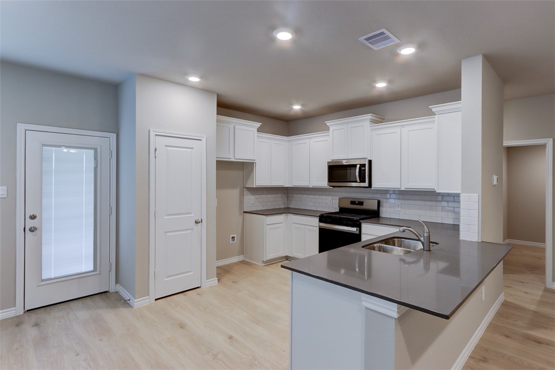 College Station, Texas 77845, United States, 3 Bedrooms Bedrooms, ,2 BathroomsBathrooms,Residential,Active,217526