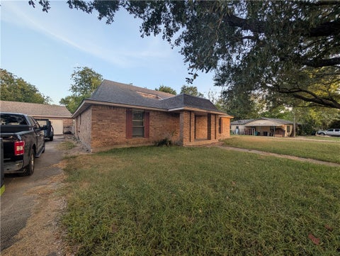 Tiny photo for 1520 Sycamore Street, Navasota, TX 77868 (MLS # 26011291)