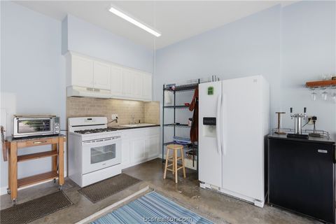 Tiny photo for 8407 Whiterose Court, College Station, TX 77845 (MLS # 26005358)