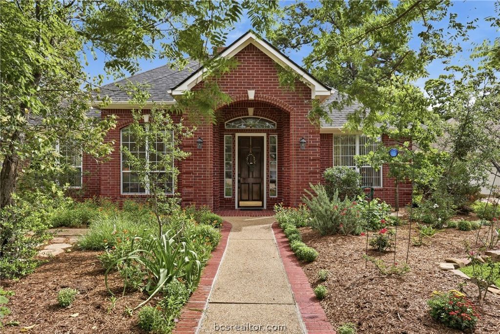 Photo of 8407 Whiterose Court, College Station, TX 77845 (MLS # 26005358)